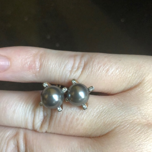 Juicy couture Black pearl earrings - Picture 3 of 3